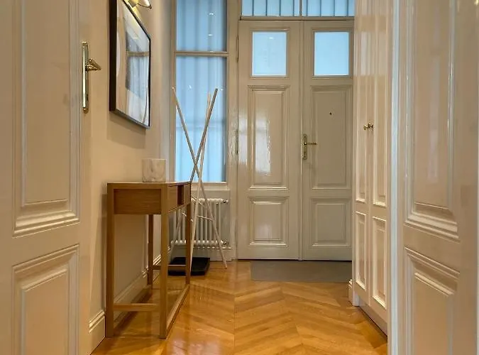 Luxury 2br Neubaugasse Apartmán *